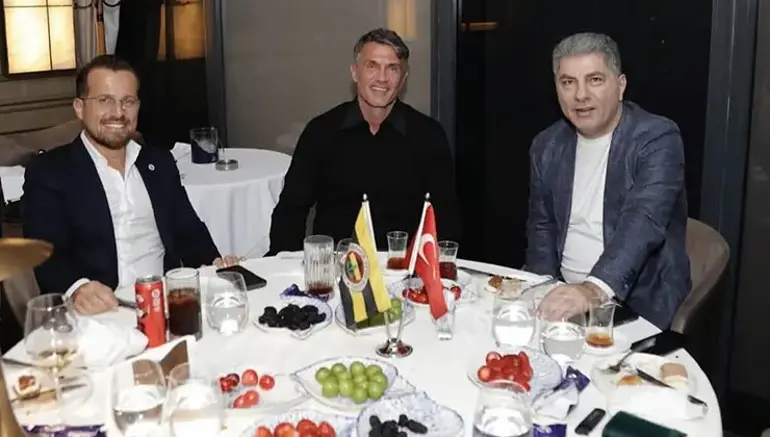 Hakan Safiye Fenerbahçe kongresinden sonra bir darbede Maldiniden geldi